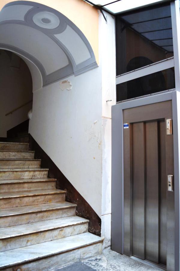 Apartament Porta Felu Salerno Zewnętrze zdjęcie